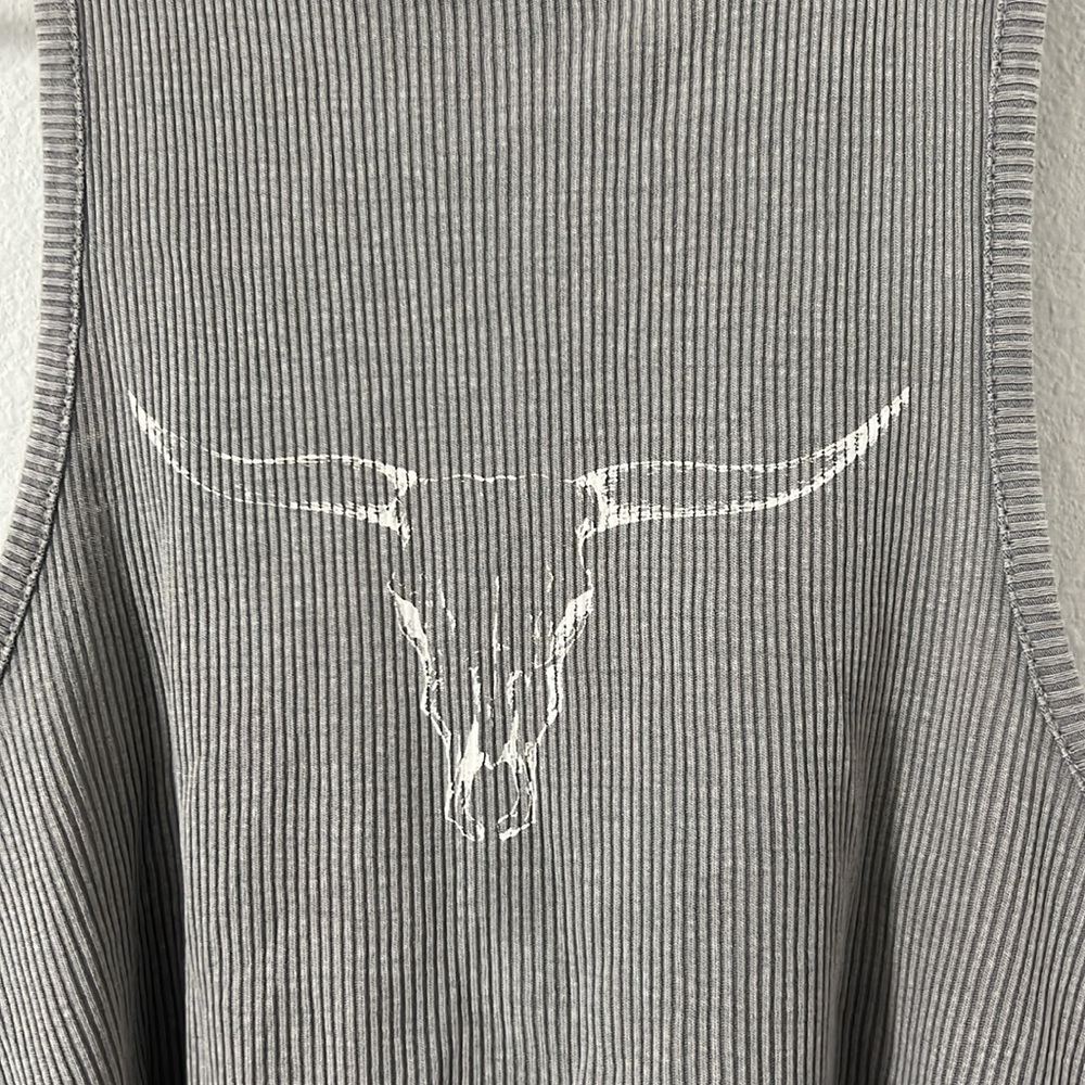 NWT Tilly’s Tank Top - Picture 3 of 4